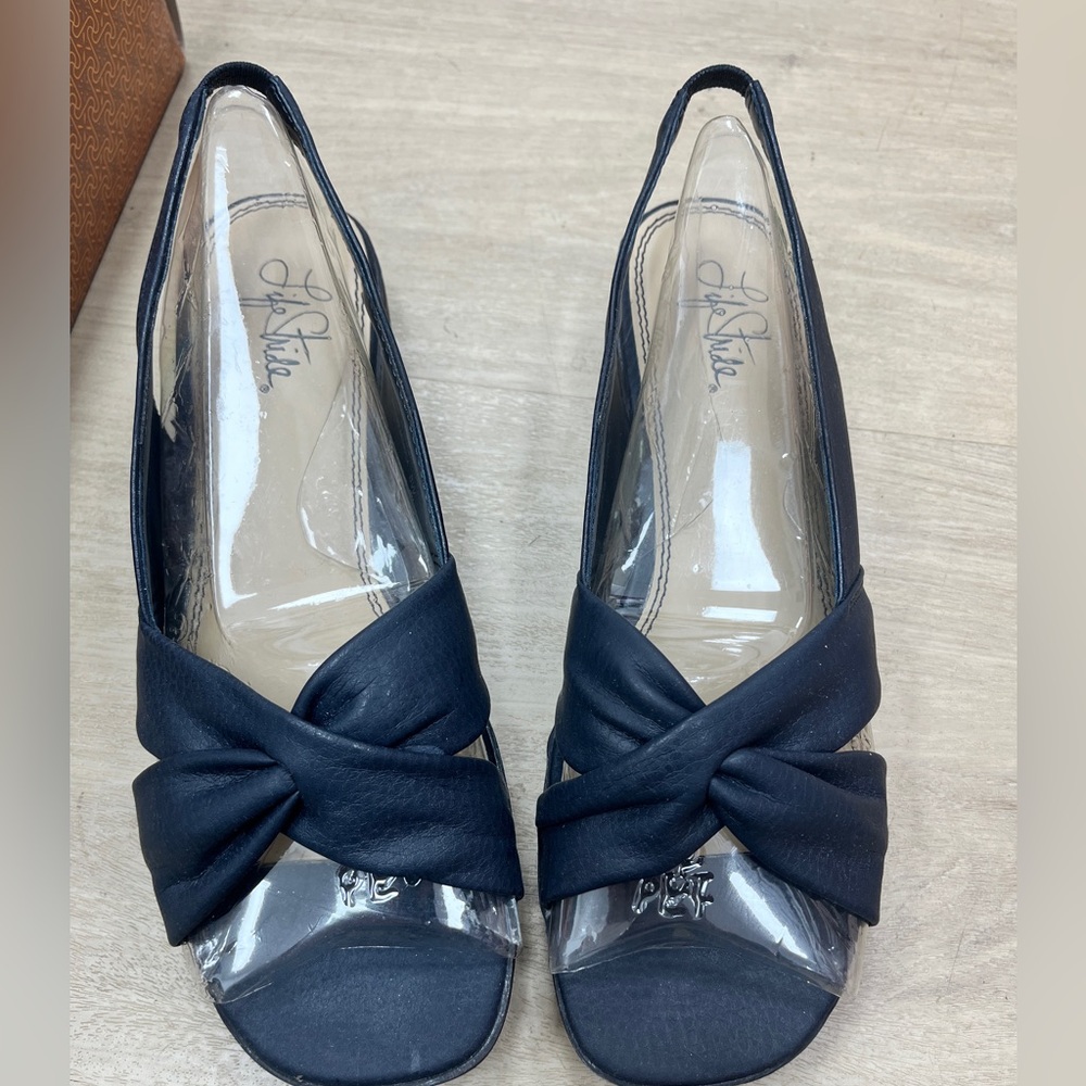 Stylish Black Flats